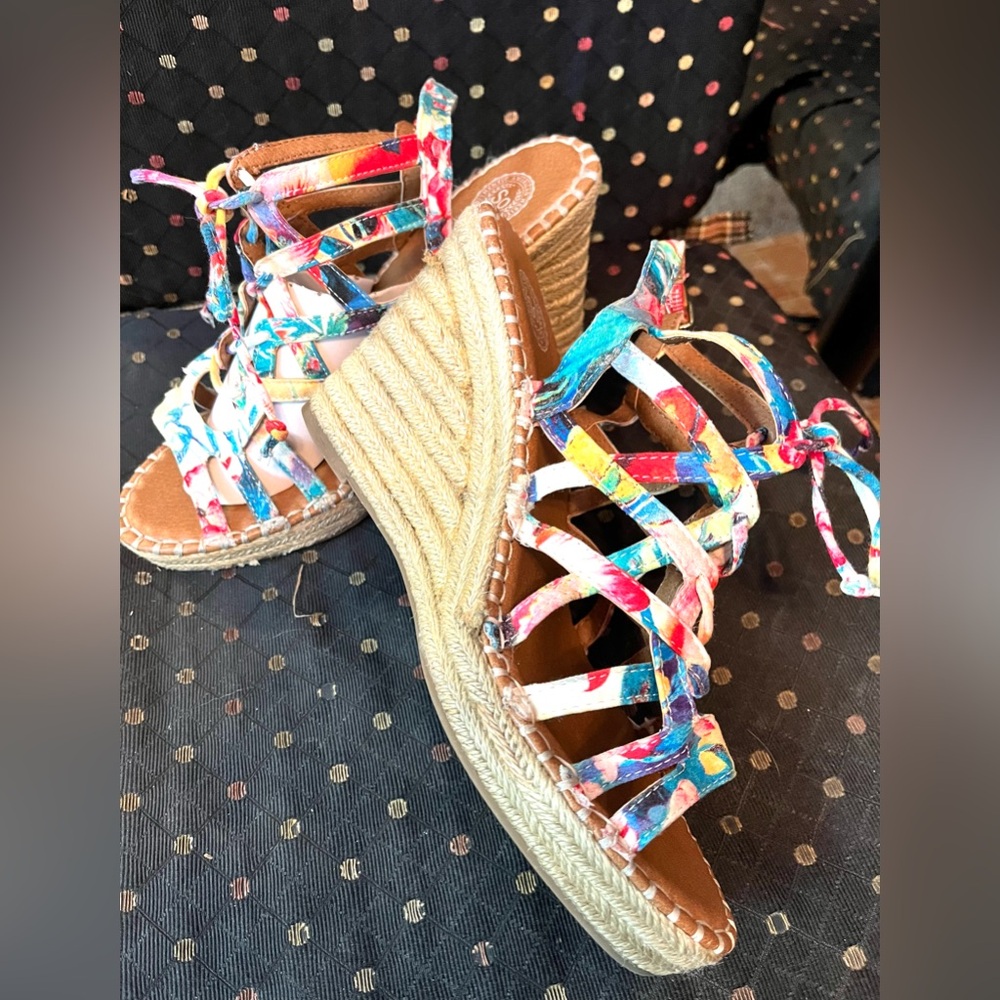 Authentic American Heritage Colorful Wedges